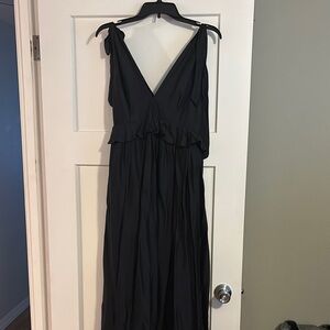 Elegant Black Sleeveless Dress